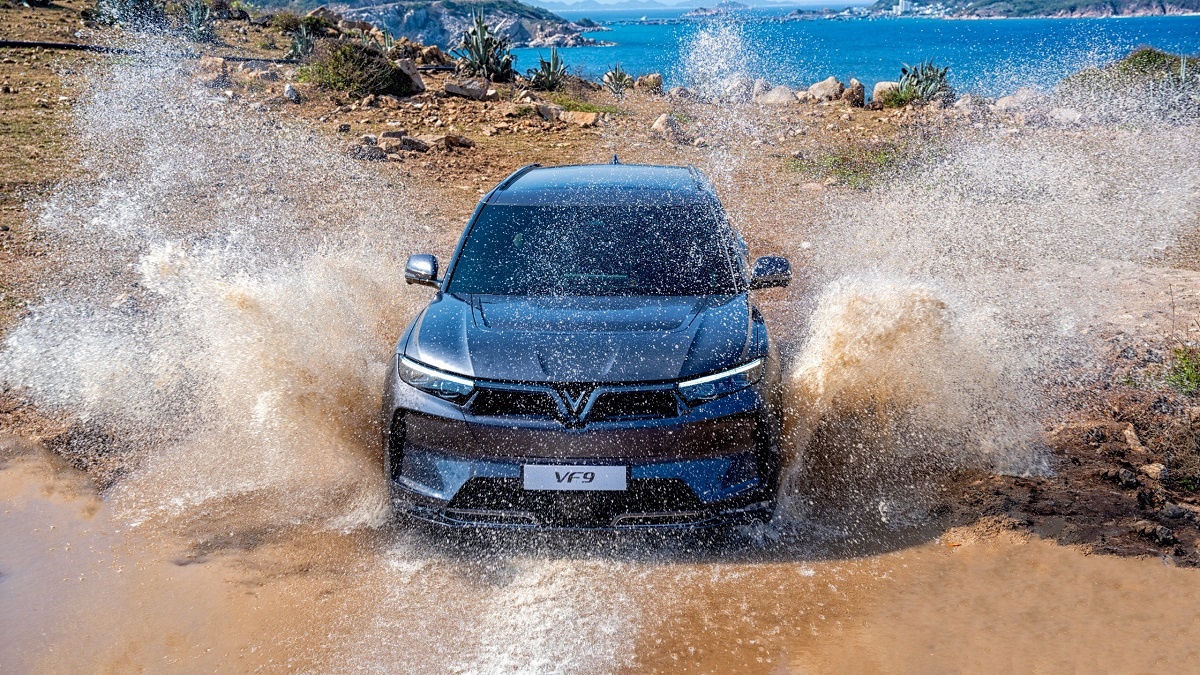 vinfast chinh thuc ban giao xe vf 9 cho khach hang