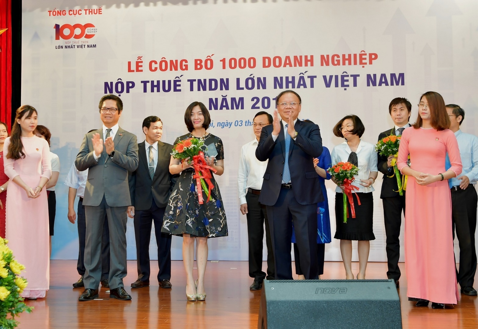 Vietcombank xứng danh đơn vị anh hùng vietcombank xung danh don vi anh hung