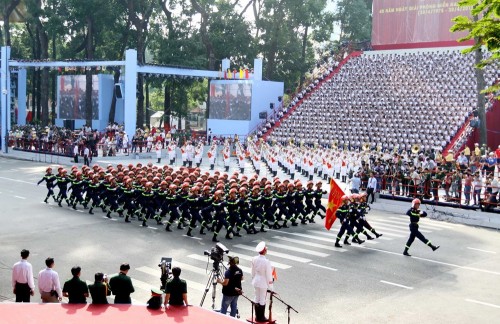 Lễ diễu binh và diễu hành kỷ niệm 40 năm thống nhất đất nước Lễ diễu binh và diễu hành kỷ niệm 40 năm thống nhất đất nước