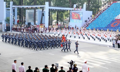 Lễ diễu binh và diễu hành kỷ niệm 40 năm thống nhất đất nước Lễ diễu binh và diễu hành kỷ niệm 40 năm thống nhất đất nước