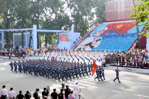 Lễ diễu binh và diễu hành kỷ niệm 40 năm thống nhất đất nước Lễ diễu binh và diễu hành kỷ niệm 40 năm thống nhất đất nước