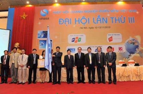400 đại biểu tham dự Đại hội Hiệp hội Phần mềm lần thứ IV 400 đại biểu tham dự Đại hội Hiệp hội Phần mềm lần thứ IV