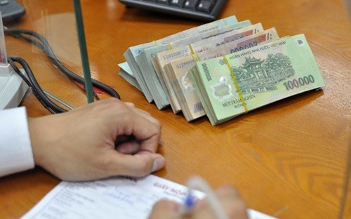 Vietcombank và BIDV nâng nhẹ lãi suất một số kỳ hạn