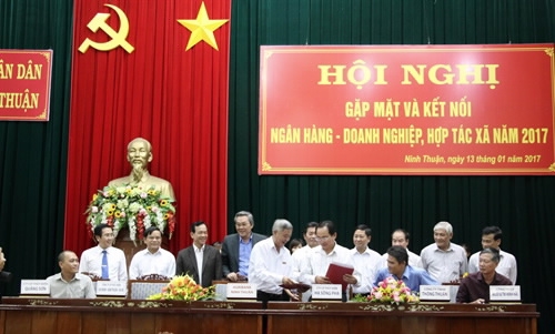 NHNN yêu cầu đẩy mạnh triển khai Chương trình kết nối NH-DN