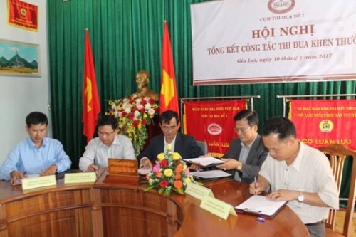 Tổng kết công tác thi đua, khen thưởng ngành Ngân hàng năm 2016 Tổng kết công tác thi đua, khen thưởng ngành Ngân hàng năm 2016