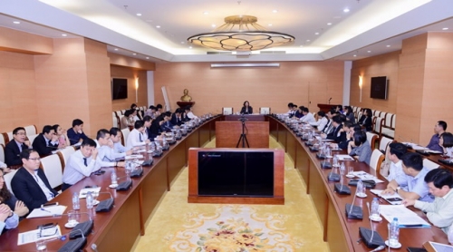 NHNN tiếp tục phấn đấu giữ ổn định mặt bằng lãi suất NHNN tiếp tục phấn đấu giữ ổn định mặt bằng lãi suất