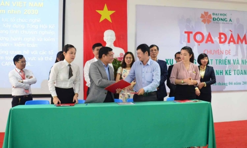 SeABank Đà Nẵng hợp tác với Đại học Đông Á