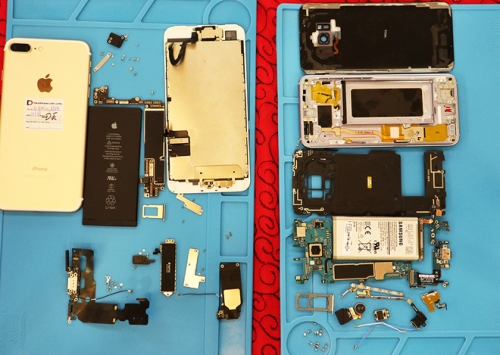 iPhone 7 dễ thay thế linh kiện hơn nhiều so với Galaxy S8 iPhone 7 dễ thay thế linh kiện hơn nhiều so với Galaxy S8