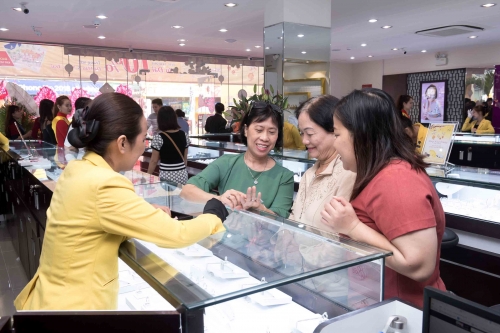 Năm 2018, PNJ dự kiến mở thêm ít nhất 40 cửa hàng Năm 2018, PNJ dự kiến mở thêm ít nhất 40 cửa hàng