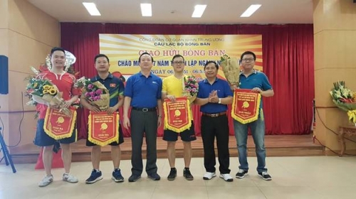 Thi đấu giao lưu bóng bàn chào mừng kỷ niệm 67 năm thành lập ngành Ngân hàng