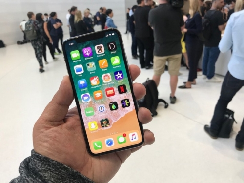 Creative Strategies: Đa số người dùng iPhone X yêu quý tai thỏ và ghét Siri Creative Strategies: Đa số người dùng iPhone X yêu quý tai thỏ và ghét Siri