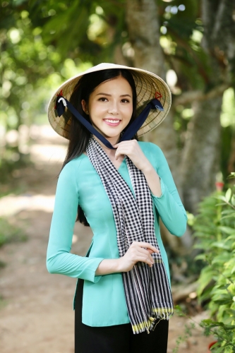 Hoa khôi ngân hàng HDBank làm đại sứ lễ hội bánh dân gian Nam Bộ