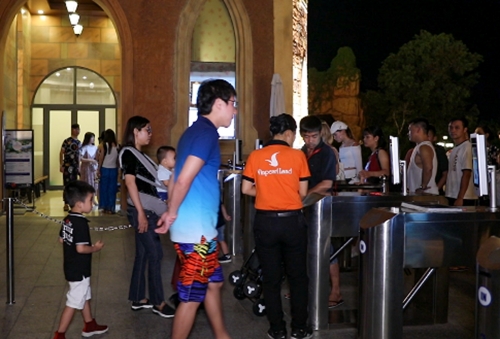 Vinpearl tiên phong ứng dụng công nghệ nhận diện gương mặt trong dịch vụ du lịch khách sạn