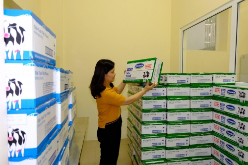 Hàng triệu ly sữa học đường cung cấp cho trẻ em Hà Nội mỗi ngày