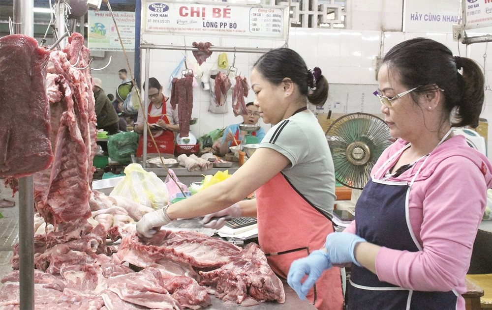 nghich ly gia thit lon