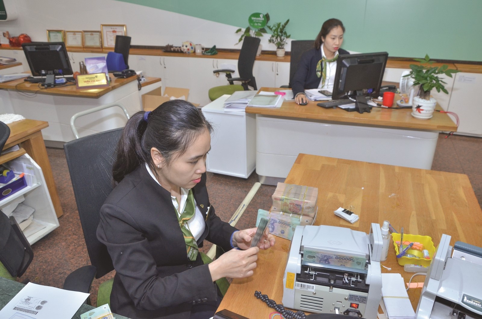 Kỳ 2: Tiền polymer – những lợi thế vượt trội ky 2 tien polymer nhung loi the vuot troi