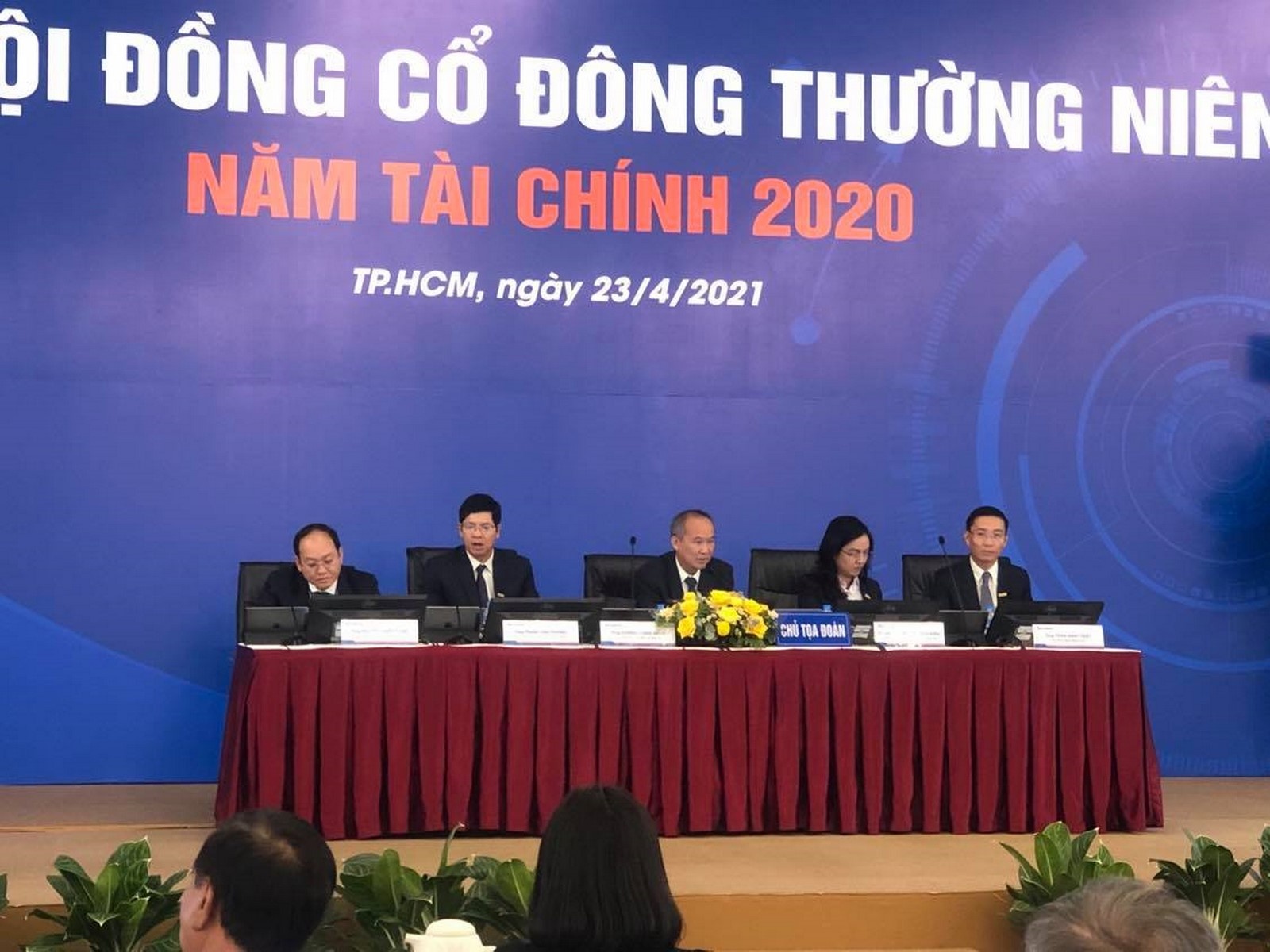 sacombank xu ly no xau van con nhieu kho khan