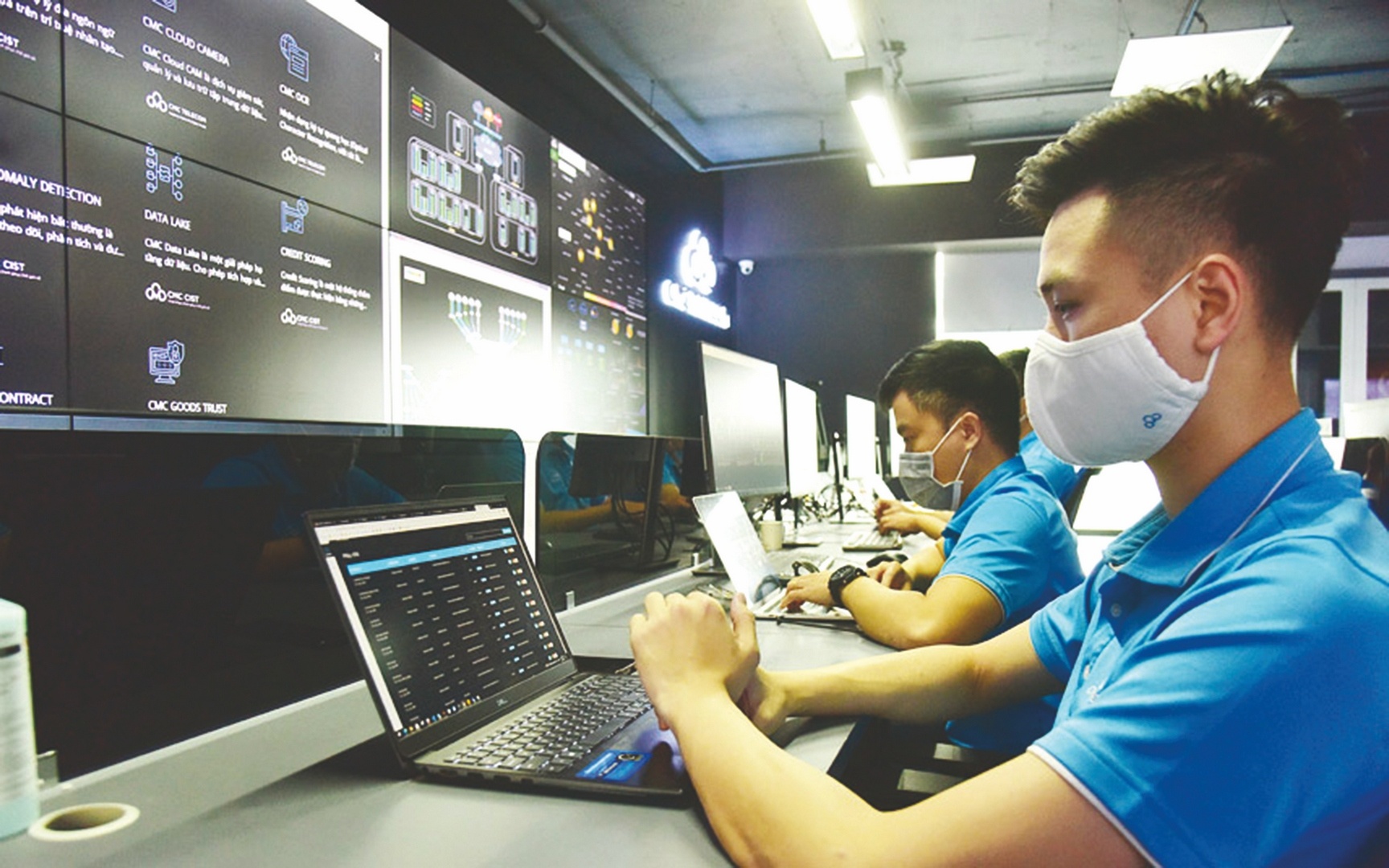 thuc day phat trien kinh te so