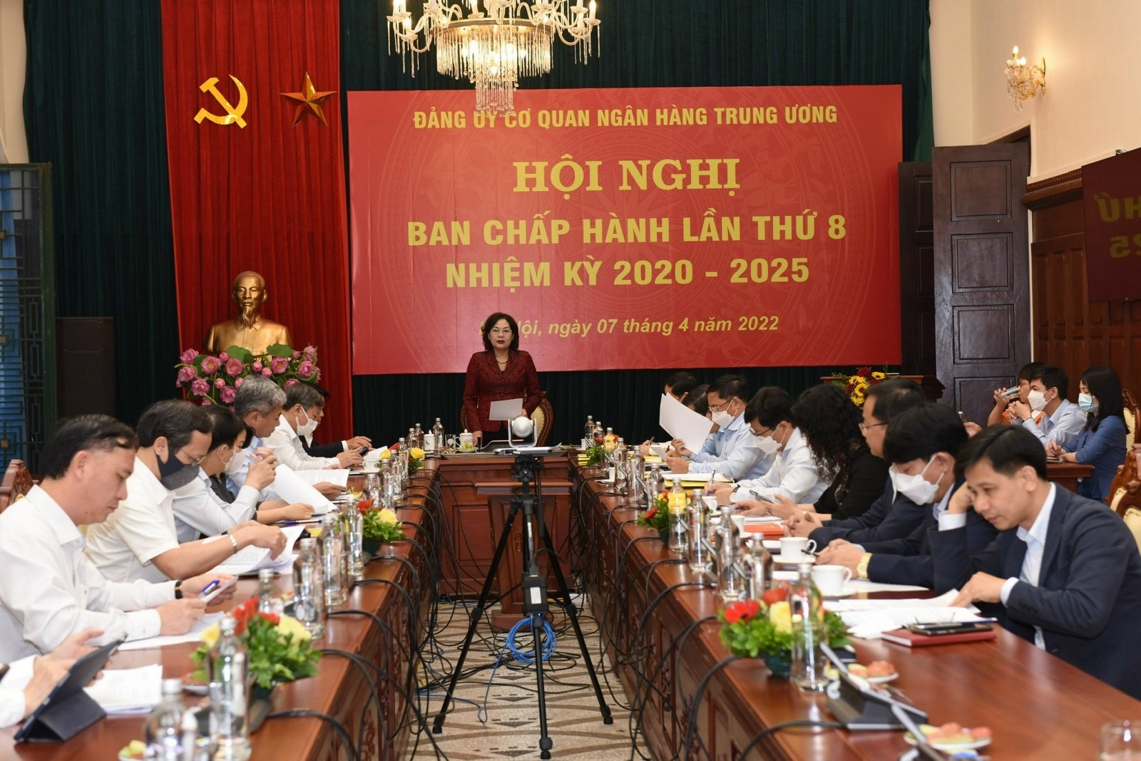 dang uy co quan nhtw to chuc hoi nghi ban chap hanh dang bo lan thu 8 nhiem ky 2020 2025