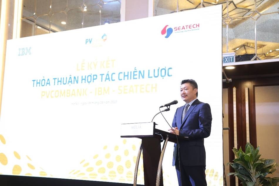 PVcomBank ký kết thỏa thuận hợp tác chiến lược với IBM và SEATECH về chuyển đổi số pvcombank ky ket thoa thuan hop tac chien luoc voi ibm va seatech ve chuyen doi so