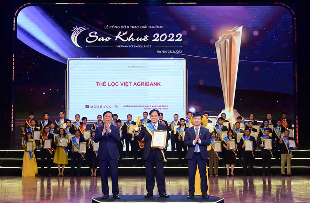 Thẻ Agribank Lộc Việt được vinh danh giải thưởng Sao Khuê 2022
