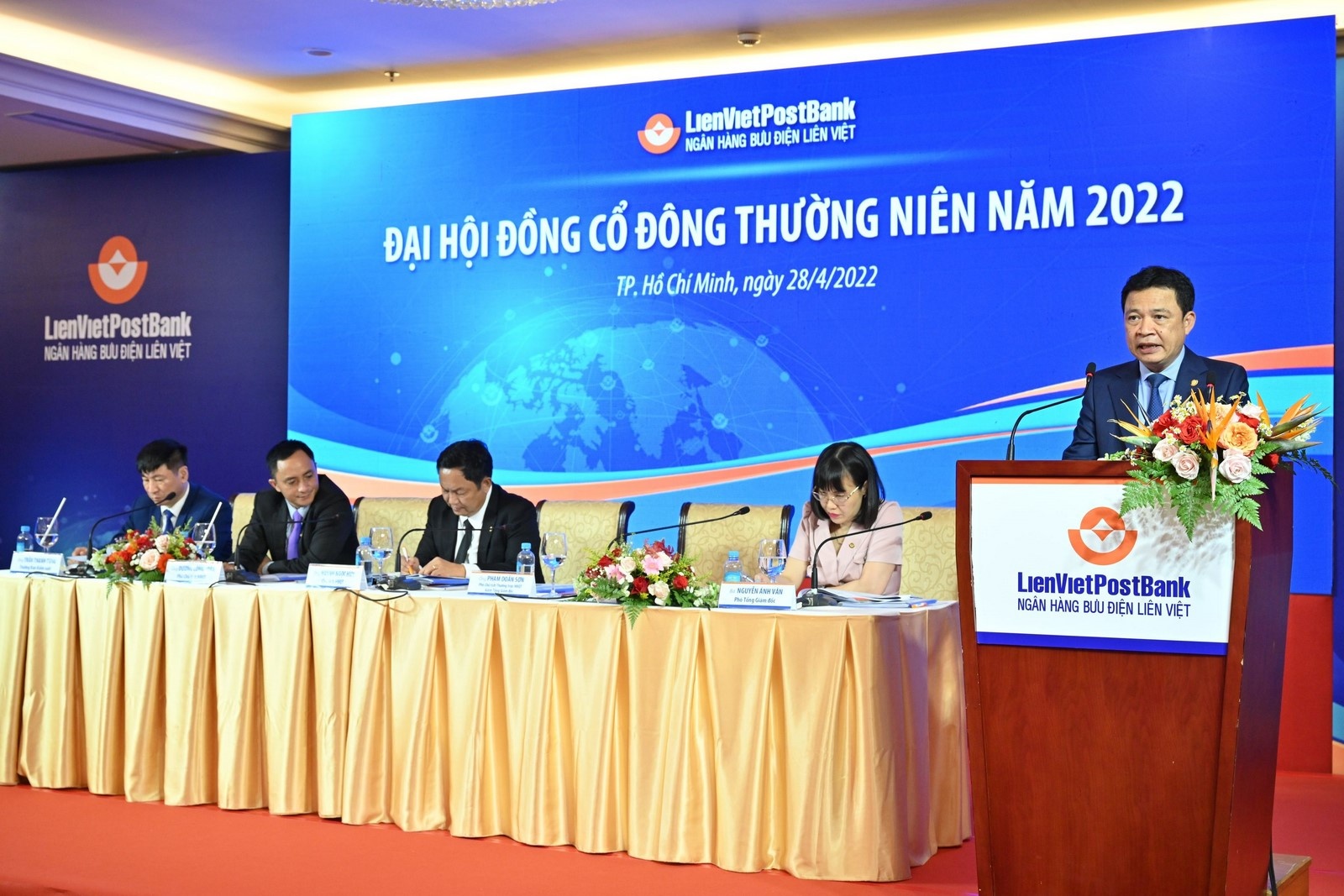 dhcd lienvietpostbank chot chia co tuc nam 2021 bang co phieu voi ty le 15