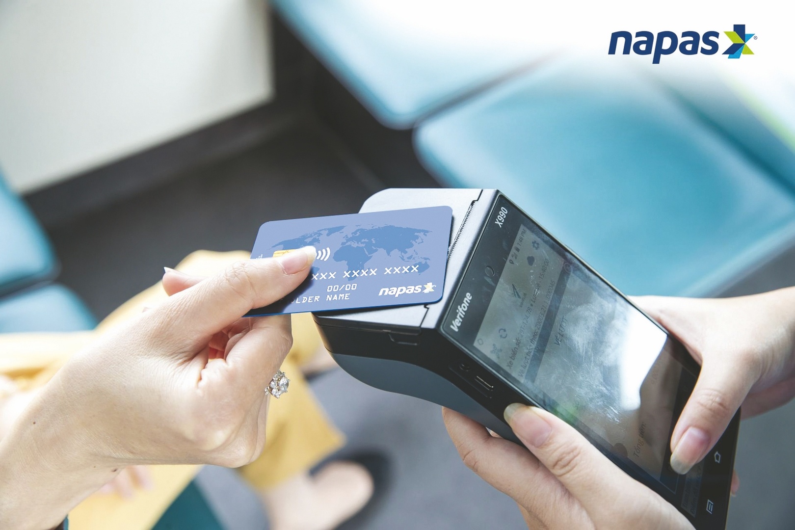 dong luc phat trien huong den mot xa hoi khong tien mat