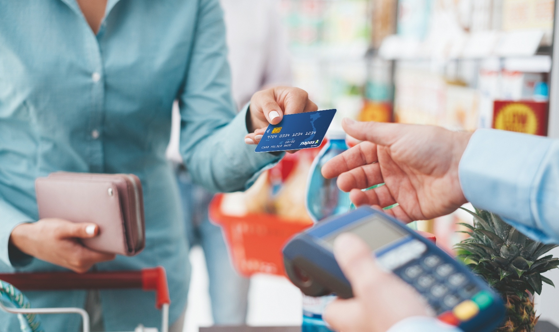 dong luc phat trien huong den mot xa hoi khong tien mat