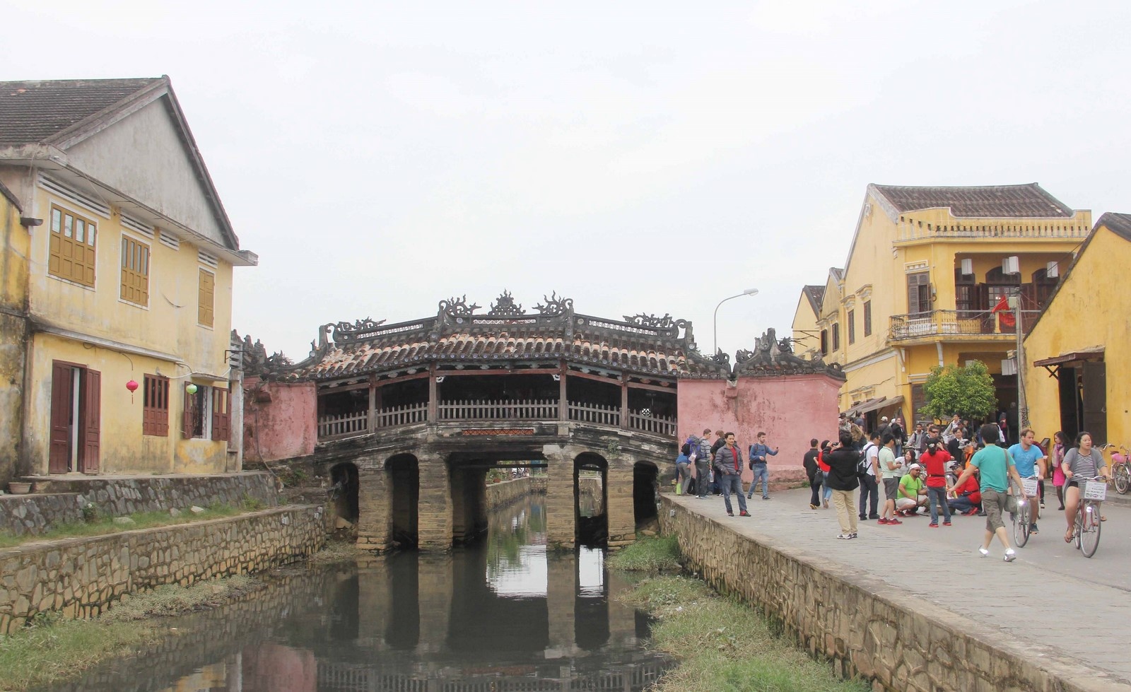 sap thu phi tham quan pho co hoi an