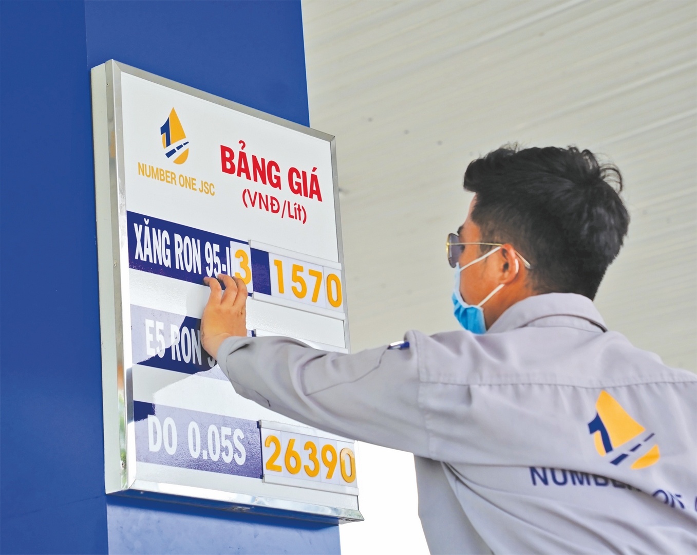 quy binh on gia phai dam bao cong bang minh bach