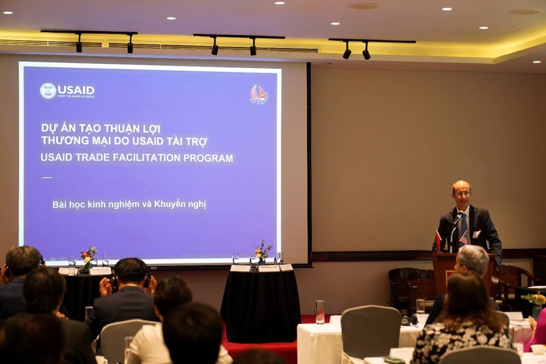 hop tac cai thien moi truong kinh doanh