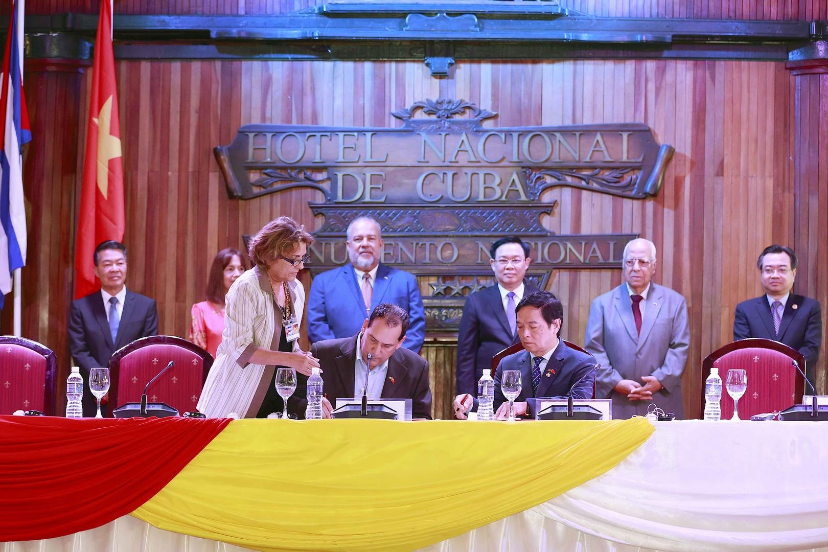 Doanh nghiệp Việt Nam - Cuba ký kết và thỏa thuận hợp tác trong nhiều lĩnh vực doanh nghiep viet nam cuba ky ket va thoa thuan hop tac trong nhieu linh vuc