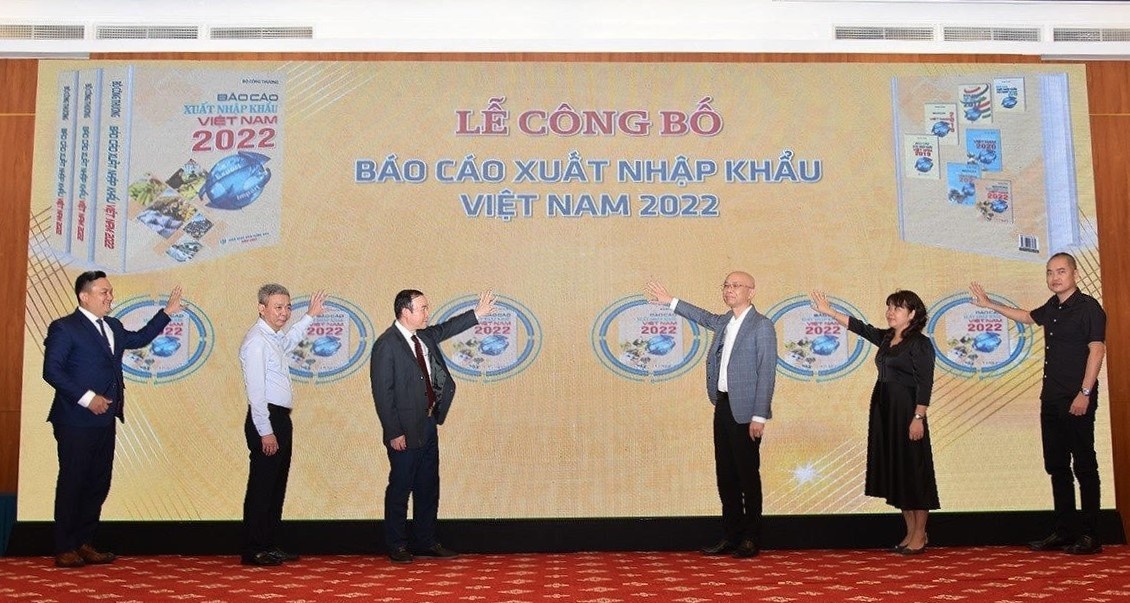 so hoa nganh logistics hien dai ben vung  doanh nghiep can tu duy mo va su dong hanh