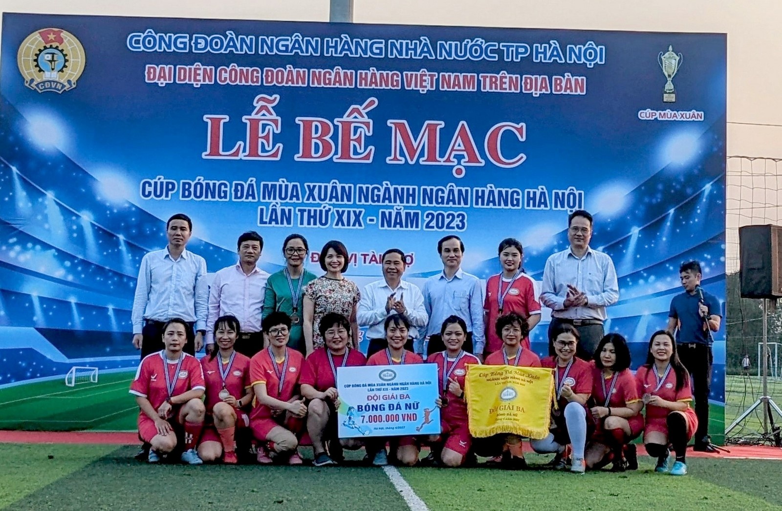 Bế mạc Cúp bóng đá Mùa xuân ngành Ngân hàng Hà Nội năm 2023 be mac cup bong da mua xuan nganh ngan hang ha noi nam 2023