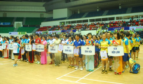 Vietcombank Đà Nẵng tài trợ giải cầu lông truyền thống