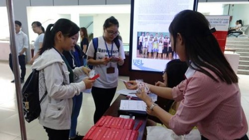 Sinh viên được vay trả góp tại Home Credit Sinh viên được vay trả góp tại Home Credit