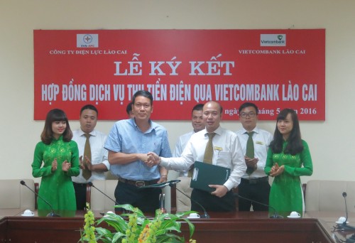 Lào Cai: Miễn phí thanh toán tiền điện qua Vietcombank Lào Cai: Miễn phí thanh toán tiền điện qua Vietcombank