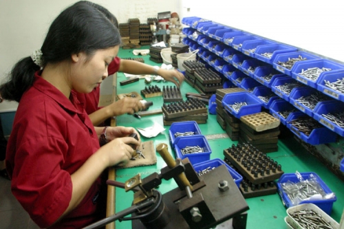 Đại biểu băn khoăn về tính khả thi Luật hỗ trợ DNNVV