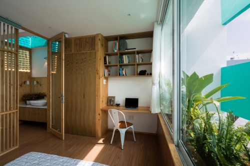 Ốc đảo dịu mát trong ngôi nhà hướng Tây ở Sài Gòn