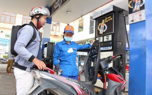 Thúc đẩy dùng xăng sinh học: Cần thay đổi ý thức của người tiêu dùng