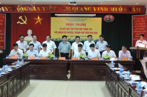 Hà Nam: NHNN tỉnh ký kết Quy chế phối hợp công tác với UBND các huyện, thành phố