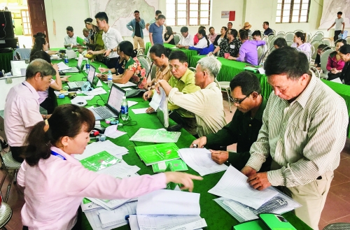 Vốn ưu đãi: Đồng hành cùng hộ gia đình vùng khó khăn Vốn ưu đãi: Đồng hành cùng hộ gia đình vùng khó khăn