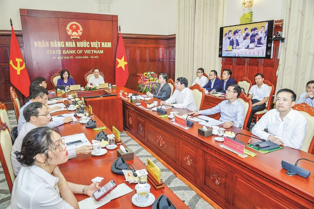 tang toc phuc hoi nen kinh te