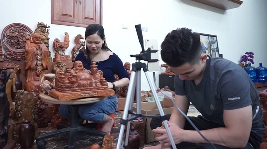 kinh doanh dien tu lang nghe truyen thong bat nhip xu huong moi