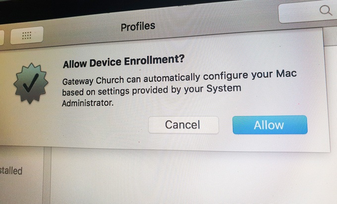 MacBook 'hàng công ty thanh lý' - lựa chọn rẻ kèm phiền phức