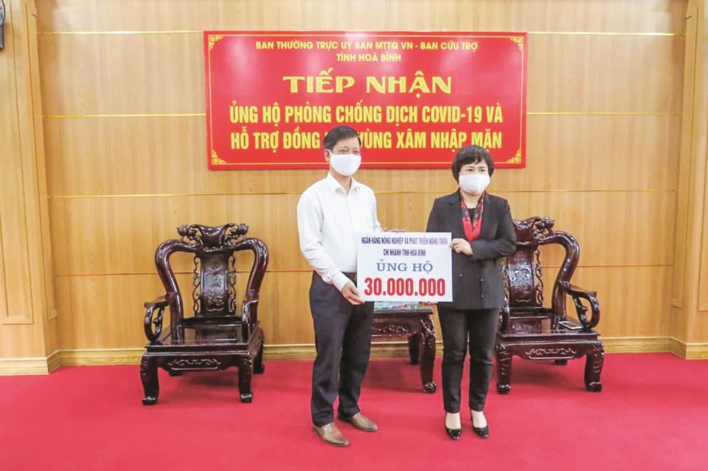 Ngành Ngân hàng Hòa Bình: Triển khai hiệu quả các biện pháp hỗ trợ doanh nghiệp Ngành Ngân hàng Hòa Bình: Triển khai hiệu quả các biện pháp hỗ trợ doanh nghiệp