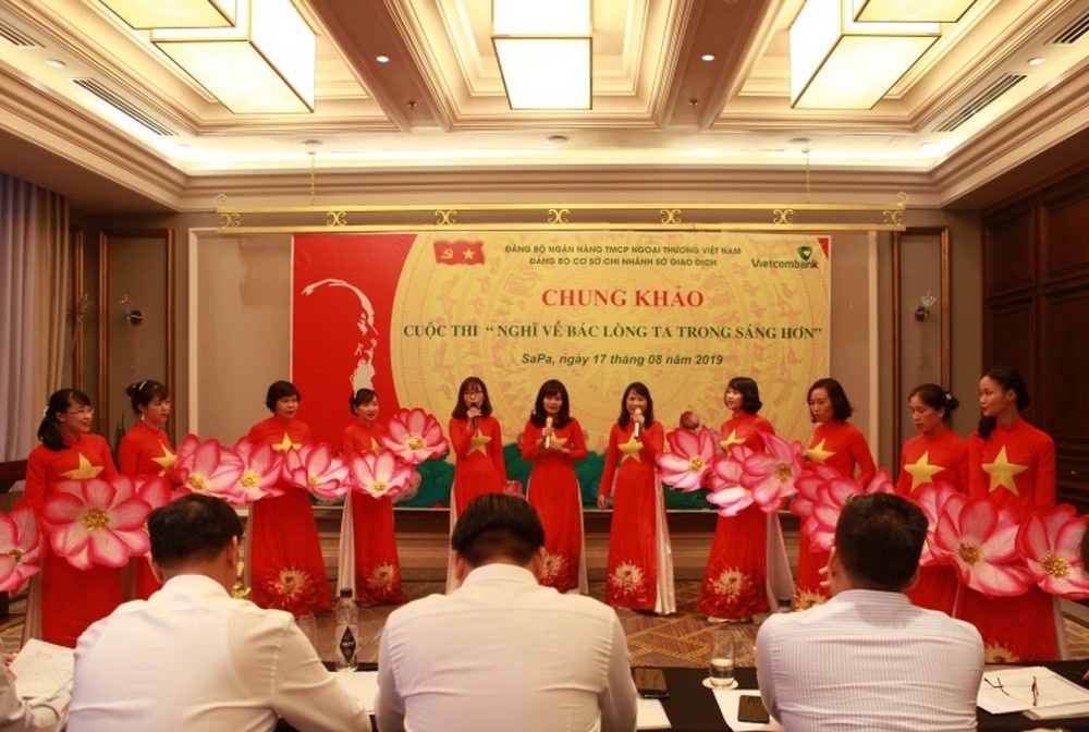 Đảng bộ Vietcombank Sở giao dịch: Tỏa sáng khát vọng tiên phong