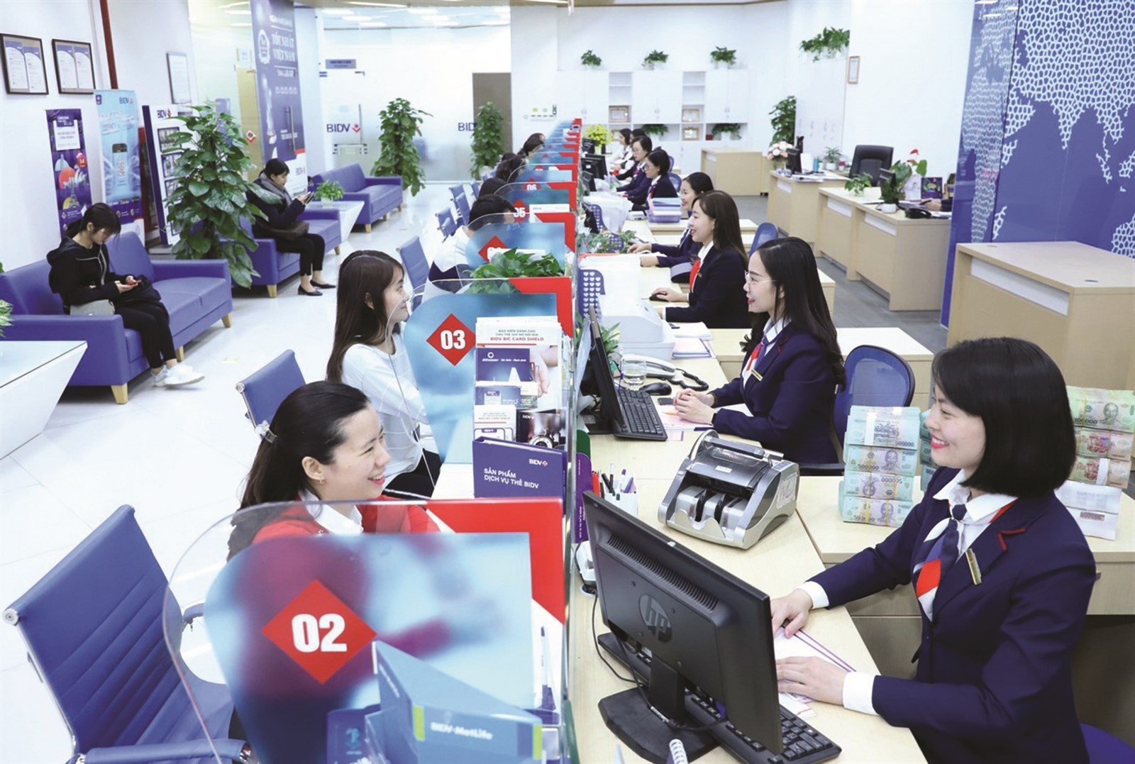 Lãi suất vẫn sẽ tiếp tục ổn định ở mặt bằng thấp lai suat van se tiep tuc on dinh o mat bang thap