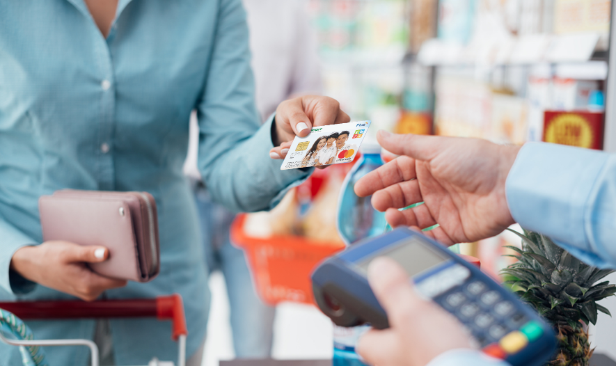 cong ty tai chinh day manh phat trien the tin dung