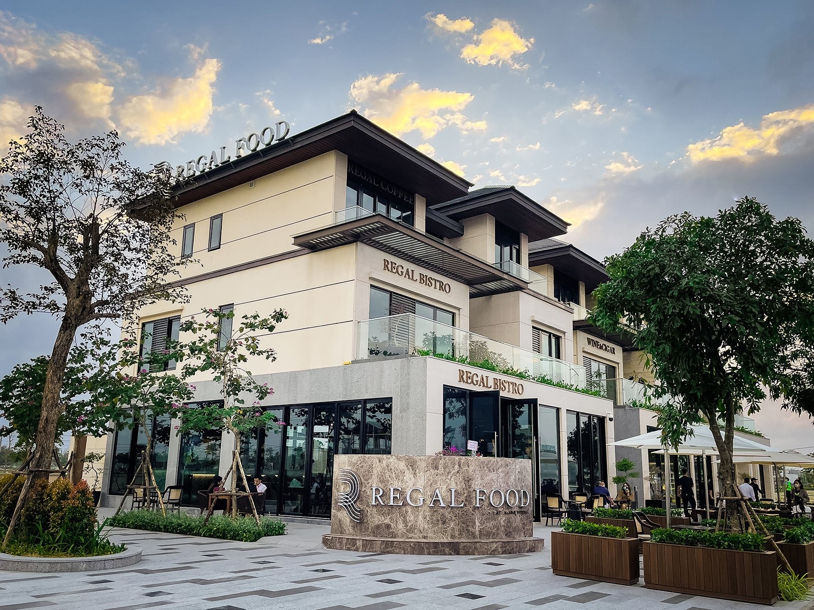 day nhanh tien do du an regal victoria